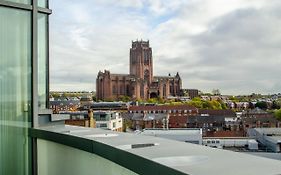 Penthouse In Liverpool City Centre - Free Parking - Balcony - By Happy Days
